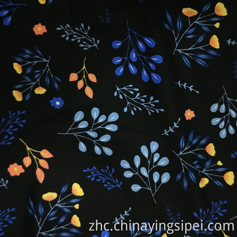 出售小花印刷中等重量100％人造丝织物斜纹圣诞节面料100％人造丝